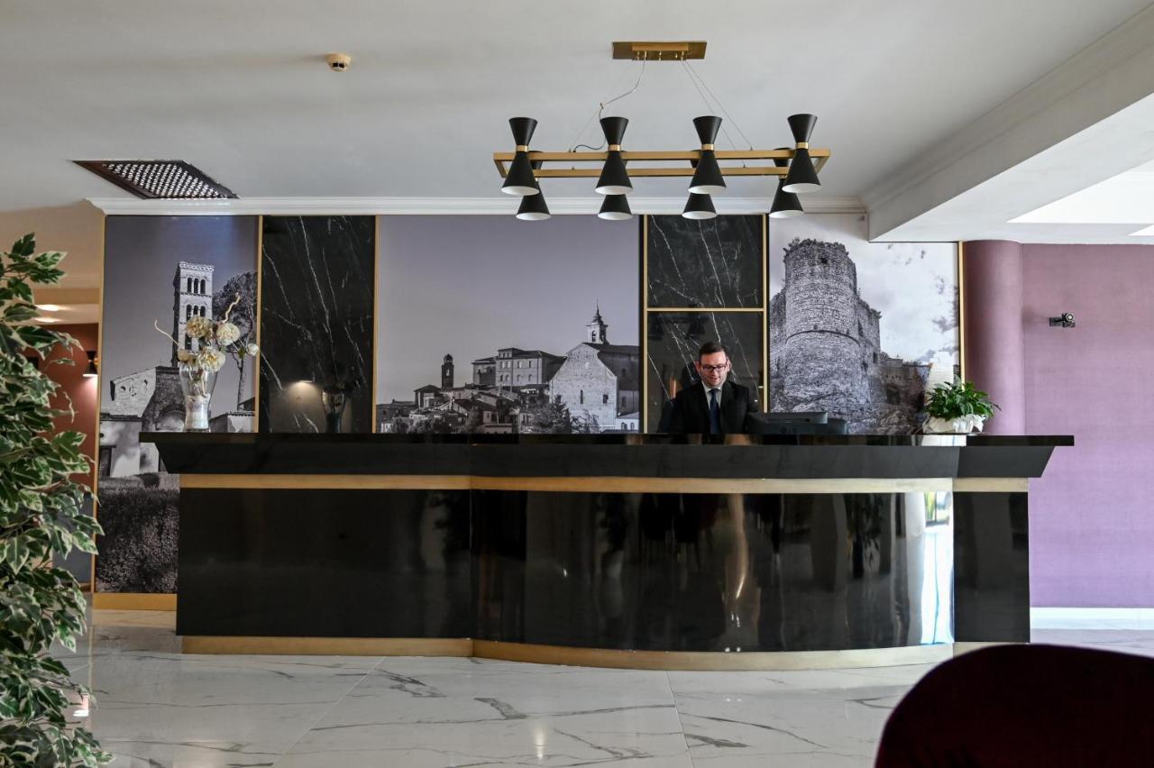 Roma Domus Hotel Ponzano Romano Esterno foto