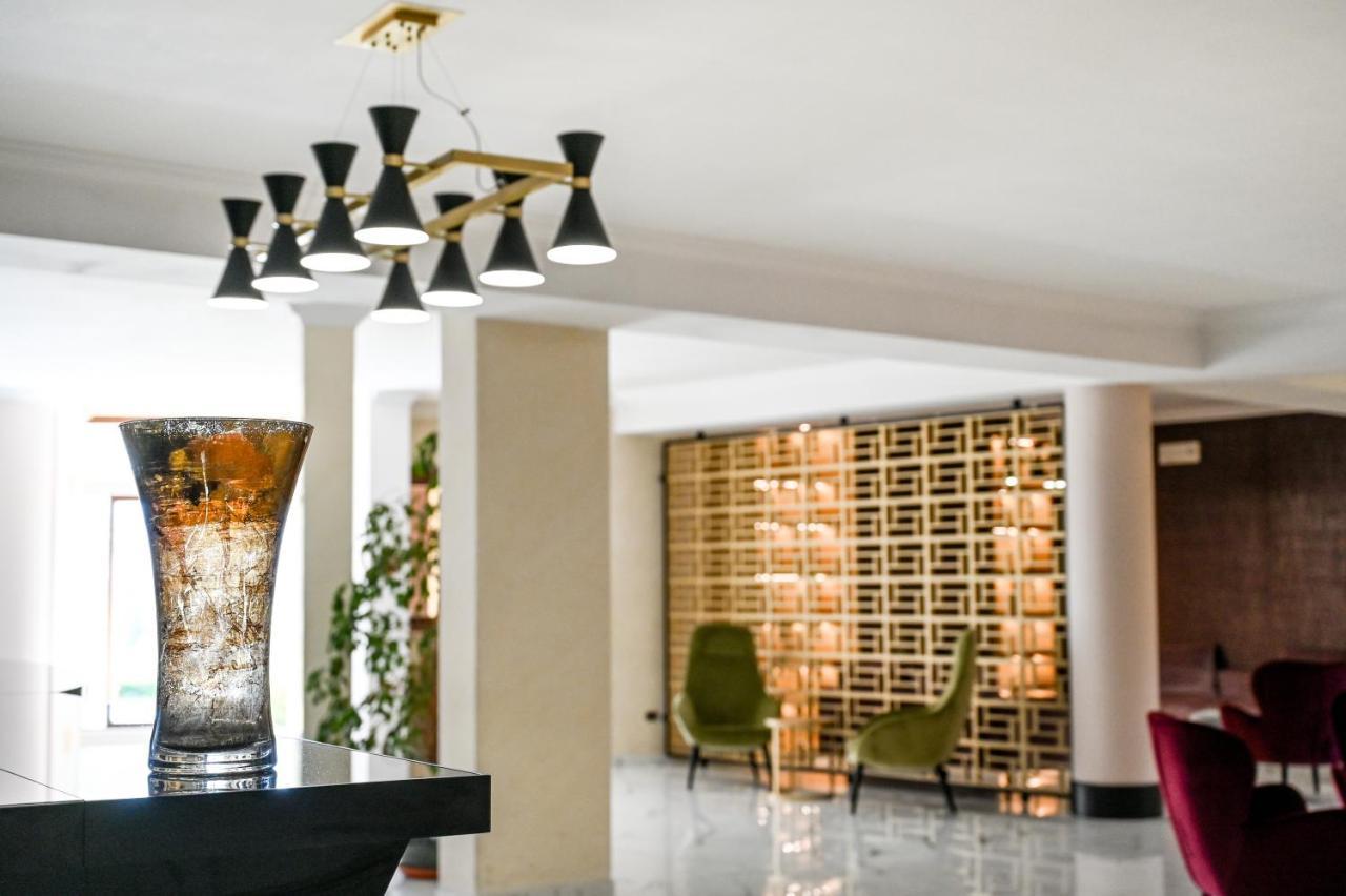 Roma Domus Hotel Ponzano Romano Esterno foto