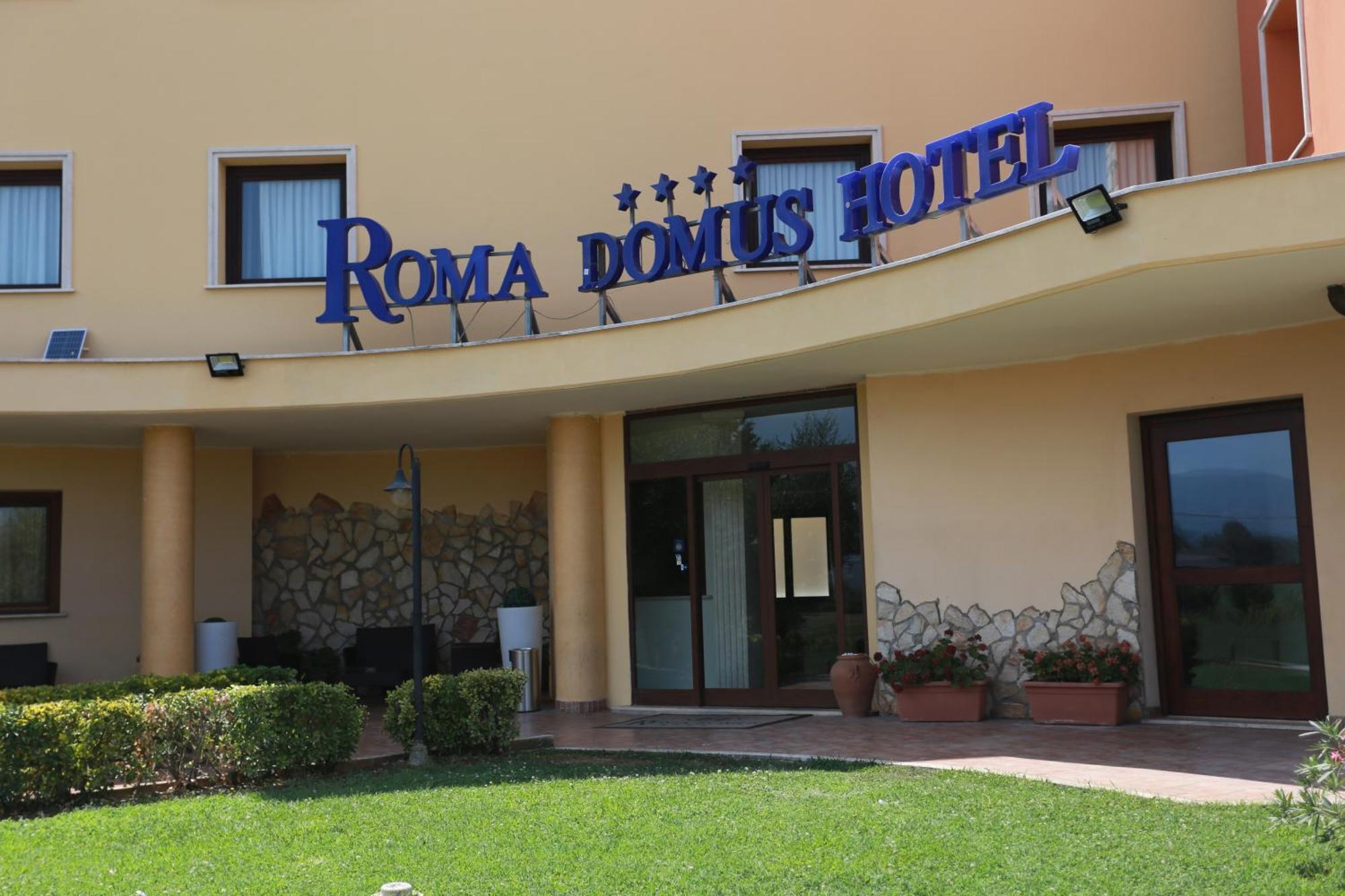 Roma Domus Hotel Ponzano Romano Esterno foto
